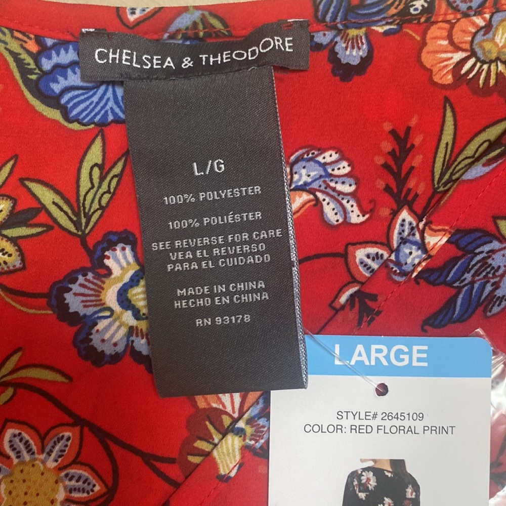 NWT Chelsea & Theodore Womens L Red Floral Print Blouse. Long sleeve. scoop - Picture 8 of 11